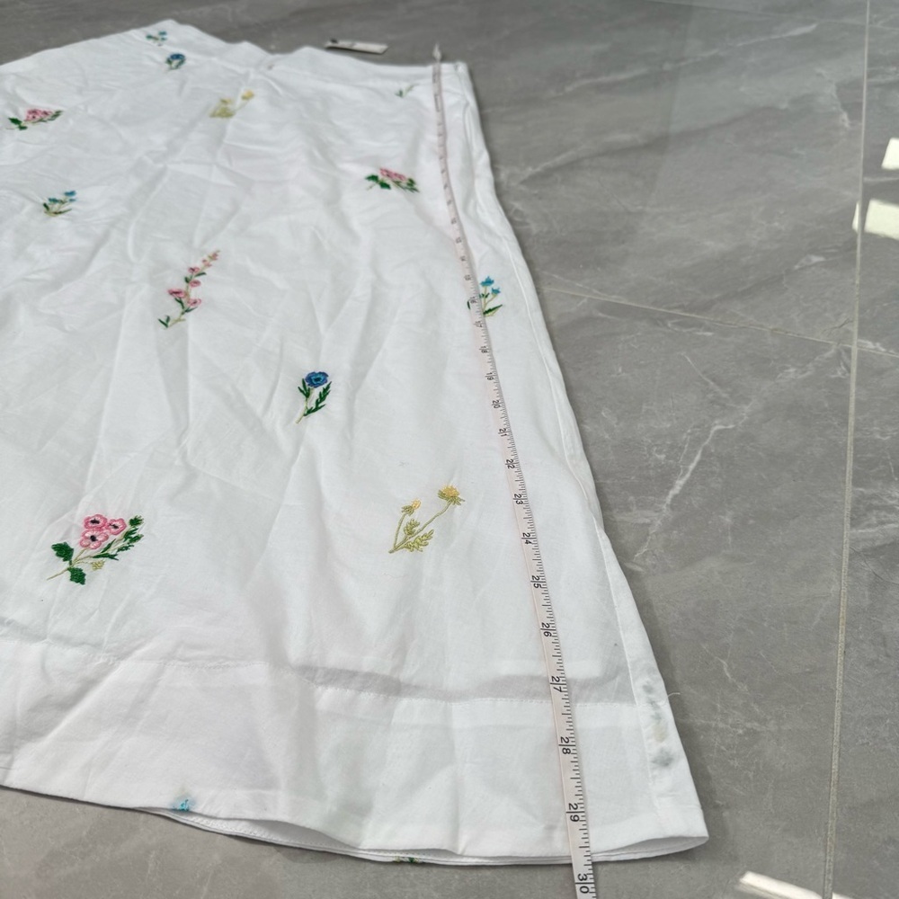 Women’s Talbots Embroidered Midi Skirt Tossed Wildflower Size 4 Pockets Cotton - Picture 16 of 16